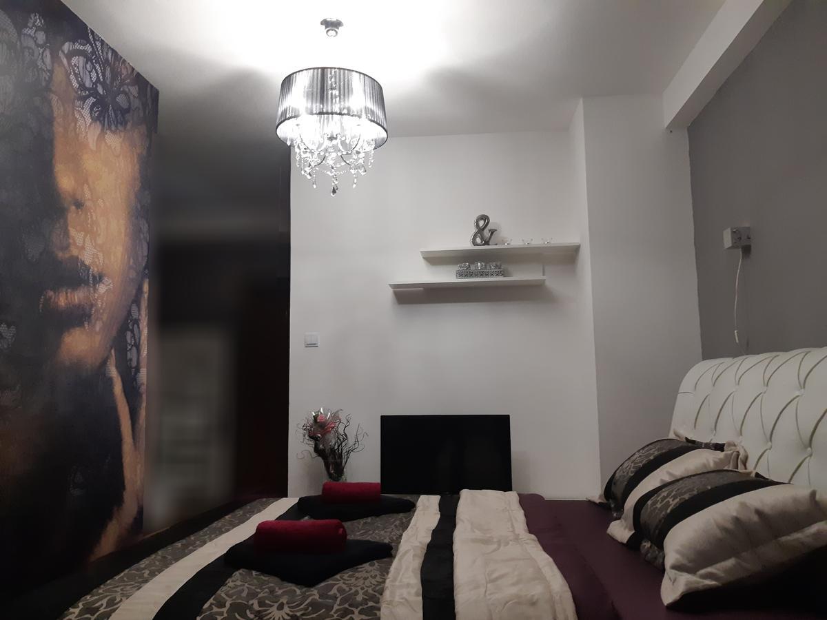 Velvet Lux Apartment Ni Eksteriør bilde