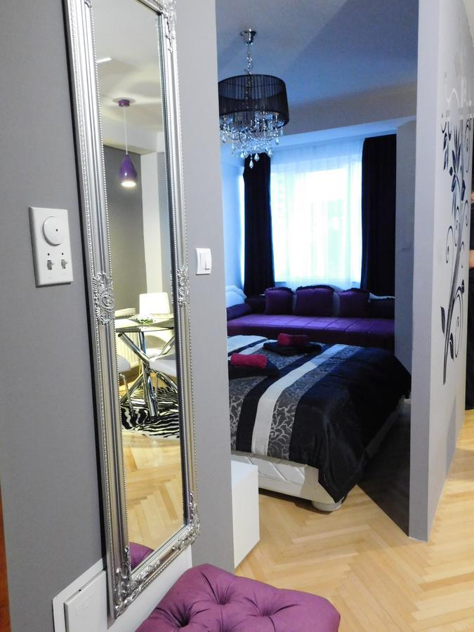 Velvet Lux Apartment Ni Eksteriør bilde