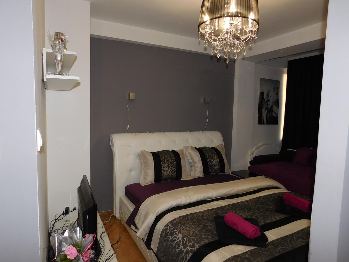 Velvet Lux Apartment Ni Eksteriør bilde