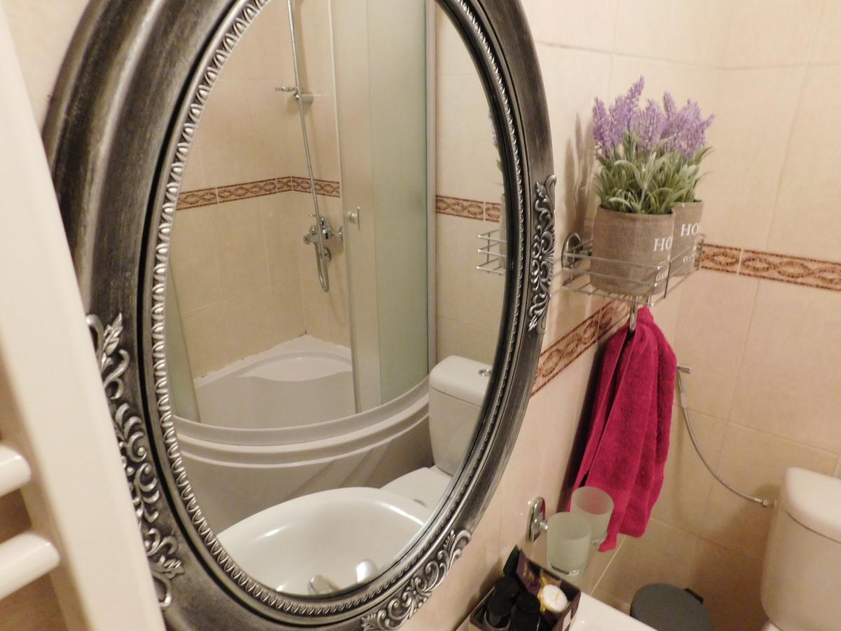 Velvet Lux Apartment Ni Eksteriør bilde