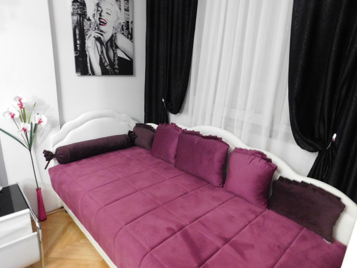 Velvet Lux Apartment Ni Eksteriør bilde