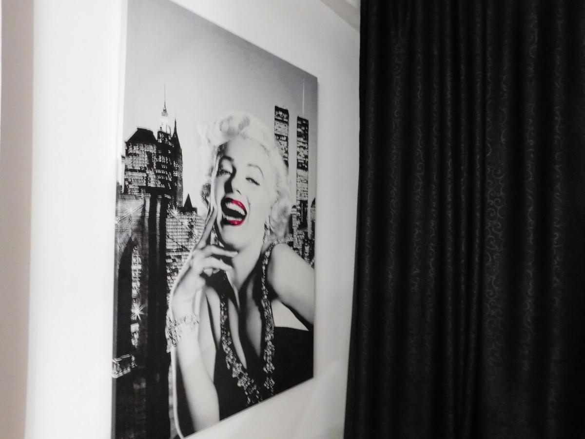 Velvet Lux Apartment Ni Eksteriør bilde