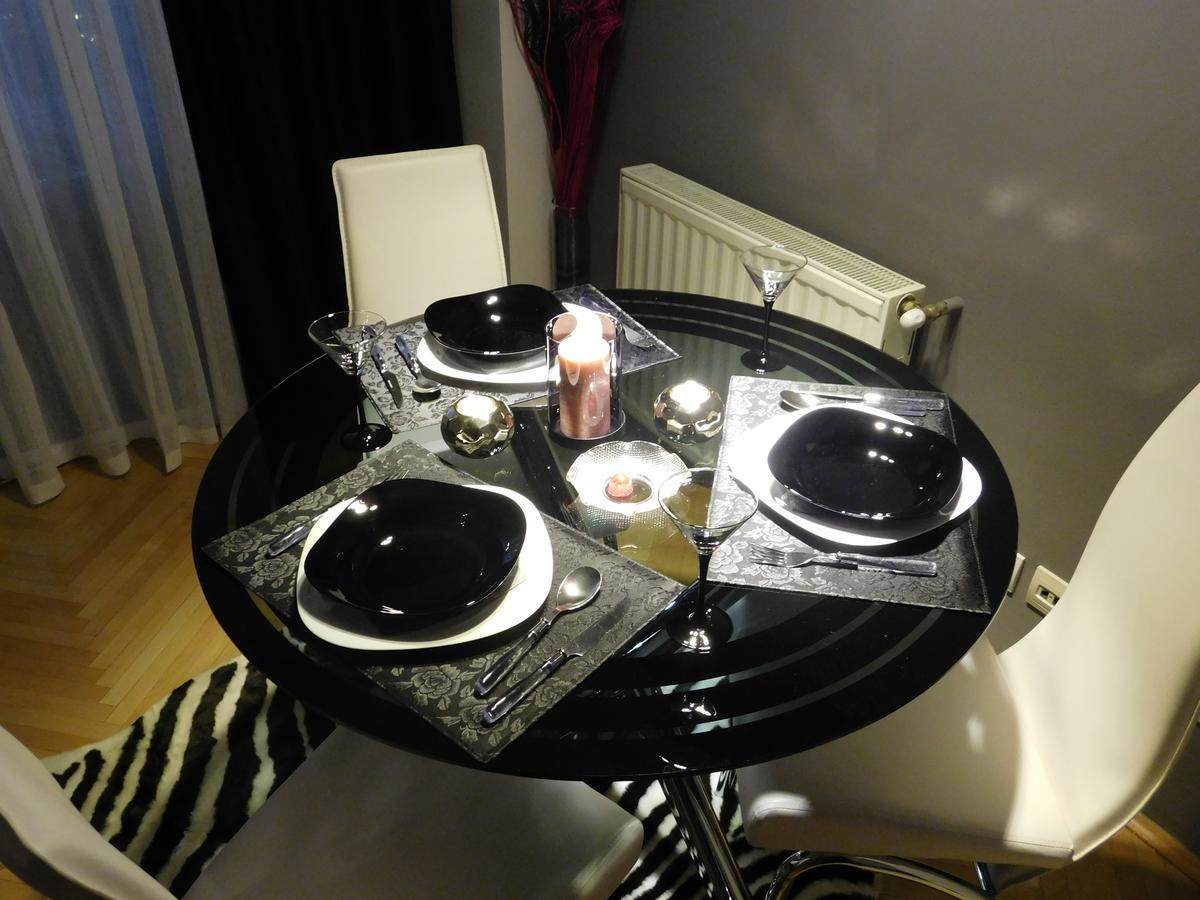Velvet Lux Apartment Ni Eksteriør bilde