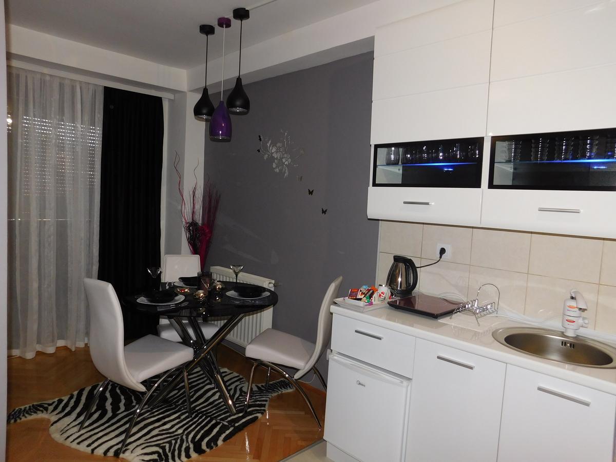 Velvet Lux Apartment Ni Eksteriør bilde