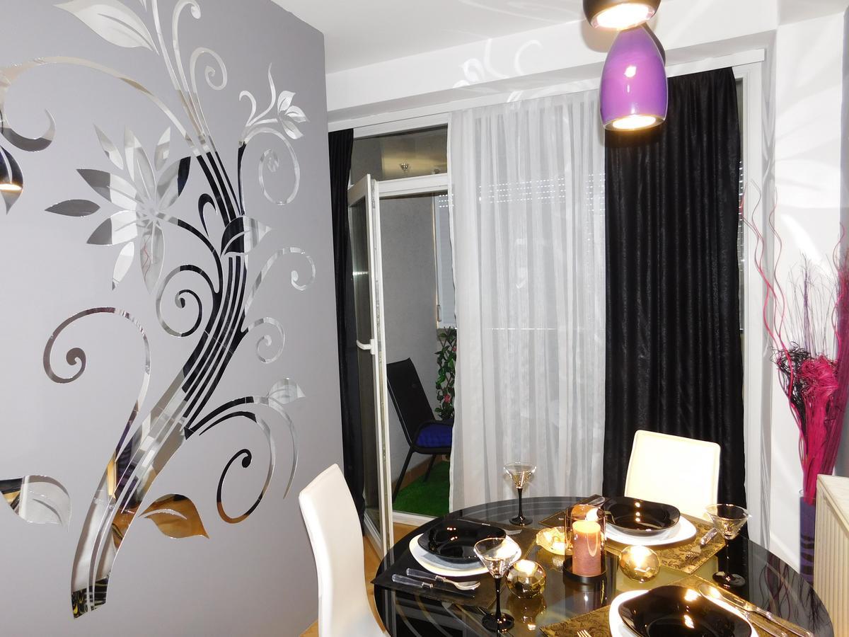 Velvet Lux Apartment Ni Eksteriør bilde