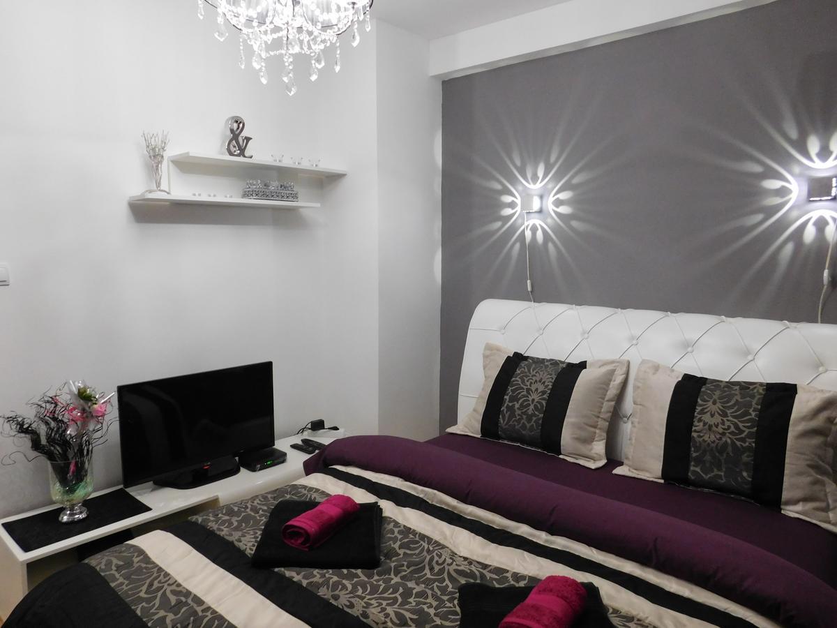 Velvet Lux Apartment Ni Eksteriør bilde