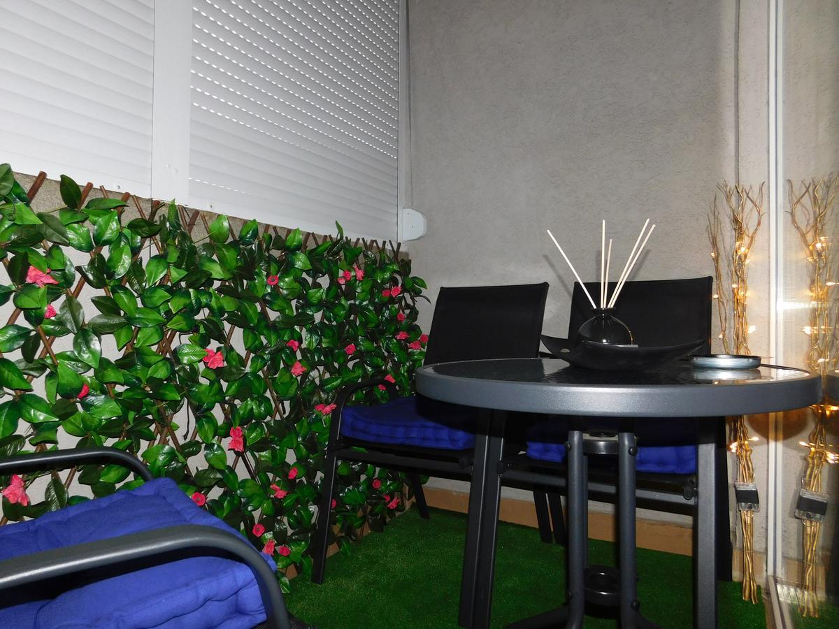 Velvet Lux Apartment Ni Eksteriør bilde