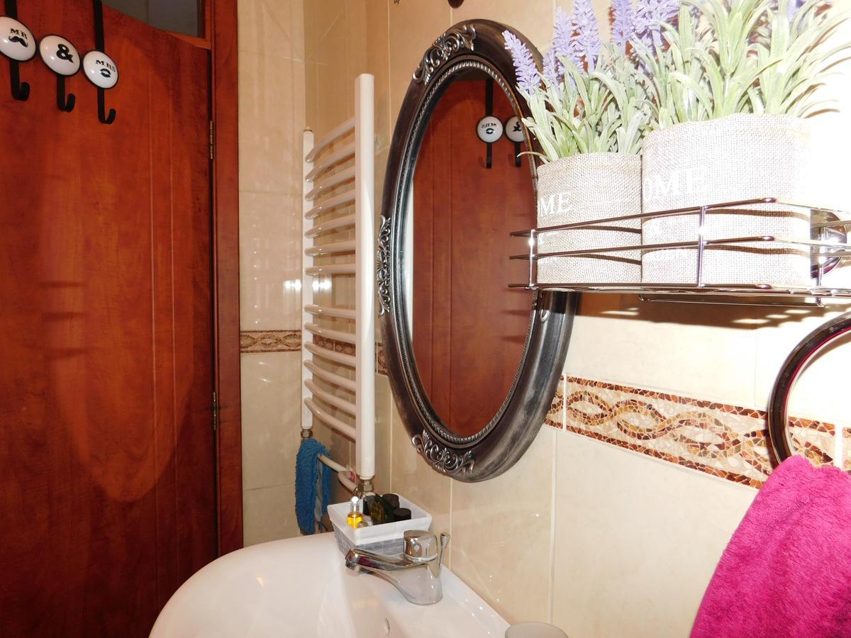 Velvet Lux Apartment Ni Eksteriør bilde