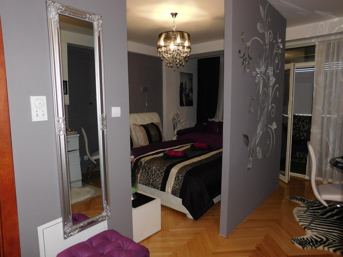 Velvet Lux Apartment Ni Eksteriør bilde