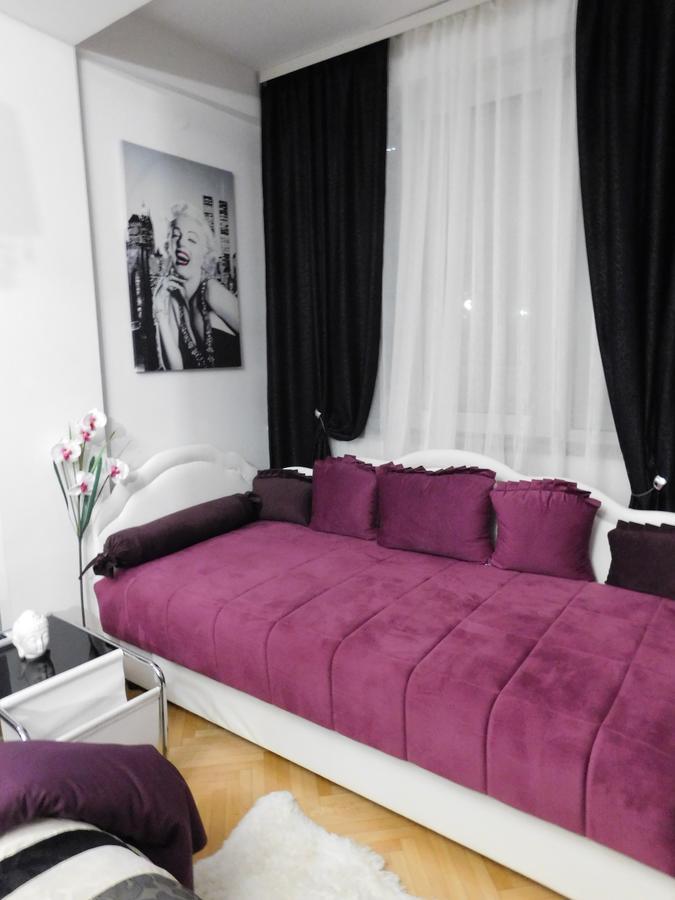 Velvet Lux Apartment Ni Eksteriør bilde