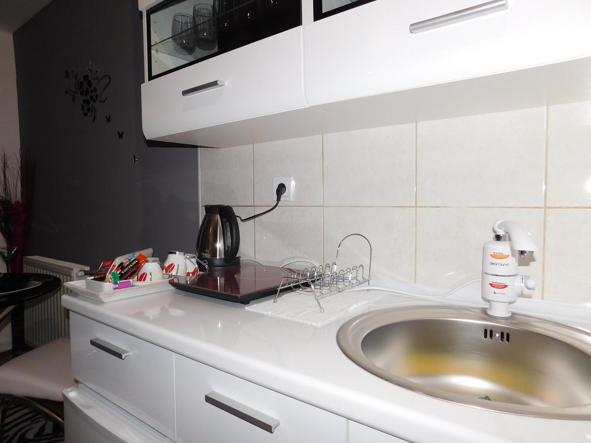 Velvet Lux Apartment Ni Eksteriør bilde