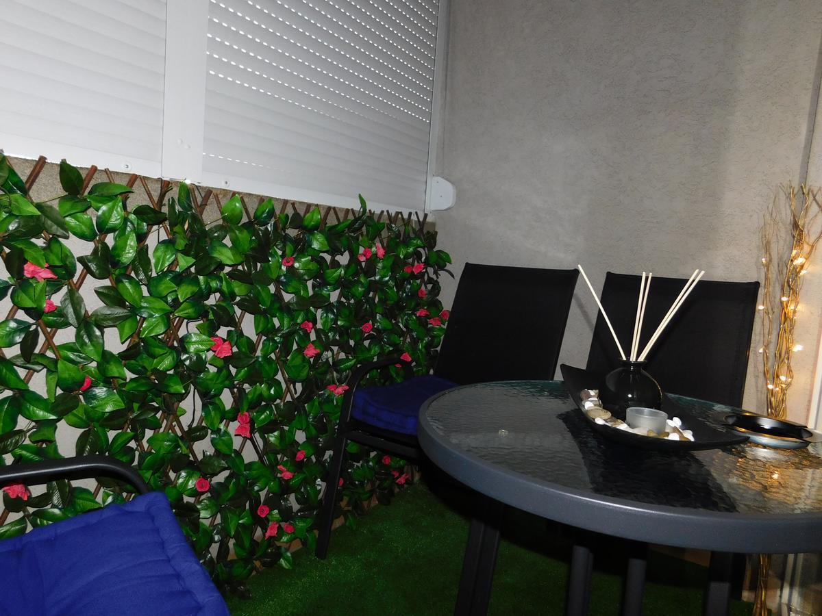 Velvet Lux Apartment Ni Eksteriør bilde