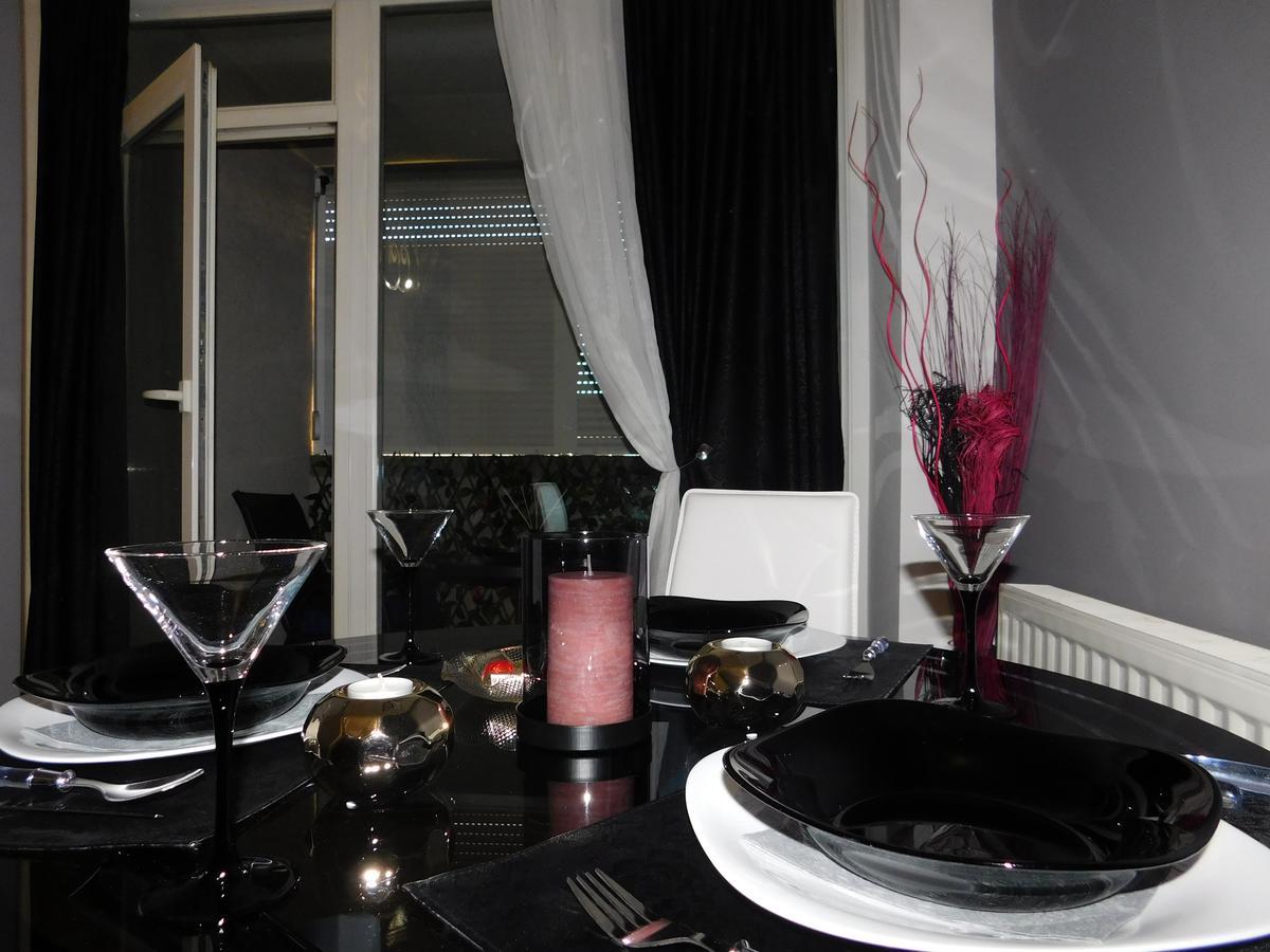 Velvet Lux Apartment Ni Eksteriør bilde