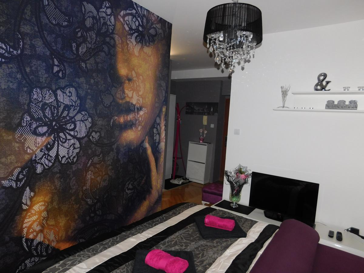 Velvet Lux Apartment Ni Eksteriør bilde